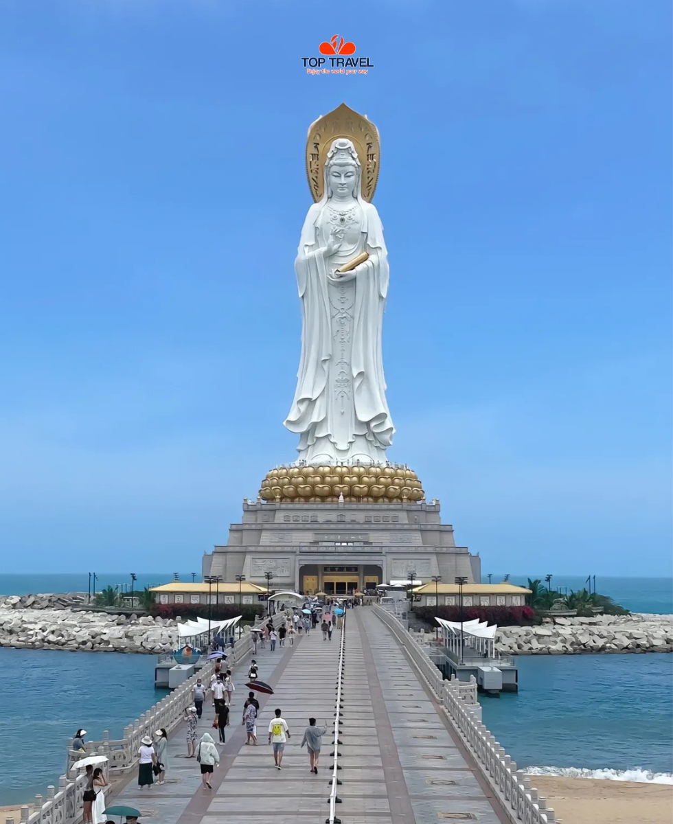 Bức tượng phật Thế Quan Âm Bồ Tát rộng lớn tại đảo Hải Nam